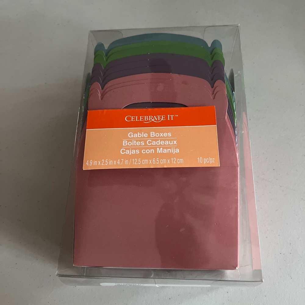 Gable boxes. Looks like Chinese take out boxes  for gifts. 9 in package one used